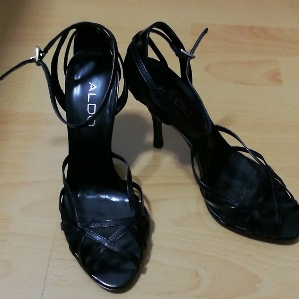 Aldo Sandals